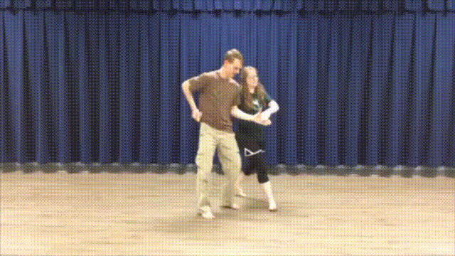 dips: leg lift